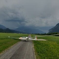 Flugwegposition um 13:28:00: Aufgenommen in der Nähe von Innsbruck, Österreich in 548 Meter